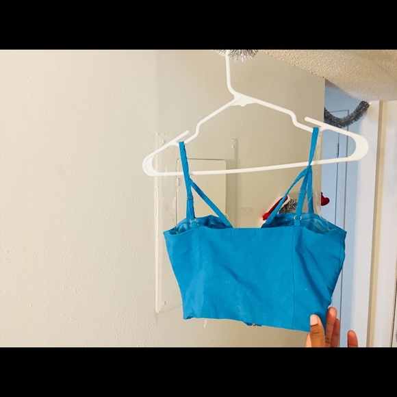 Crop top - Picture 2 of 2